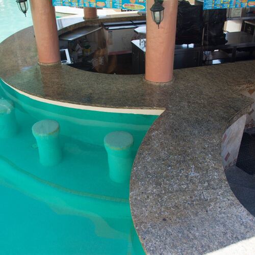 Swim-Up Bar Seating